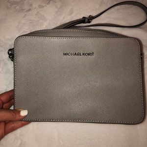 Michael Kors Large Jet Set Travel Crossbody